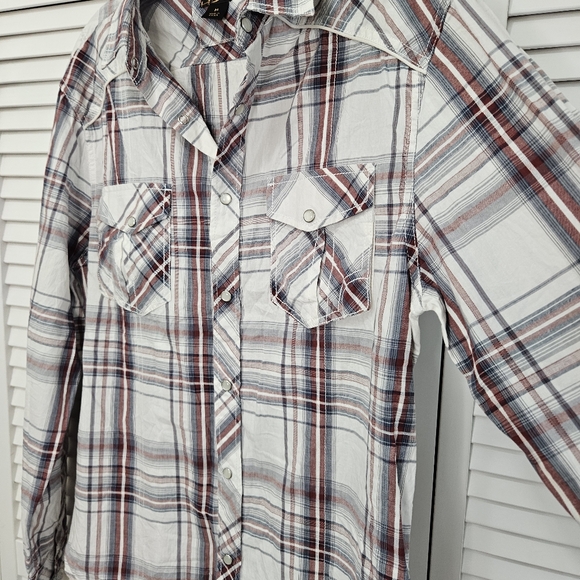 Men's Collared Long Sleeve Embroidered Pearl Snap Shirt Size Medium - Picture 6 of 10